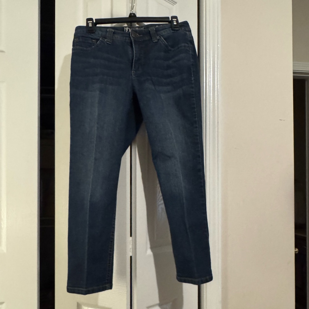 New Directions Weekend Blue Denim Capris